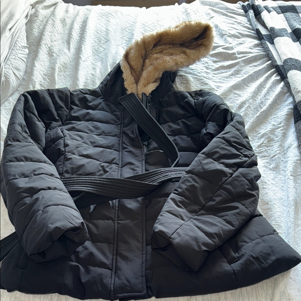 Abercrombie Women's Black Quilted Jacket with Faux Fur Hood